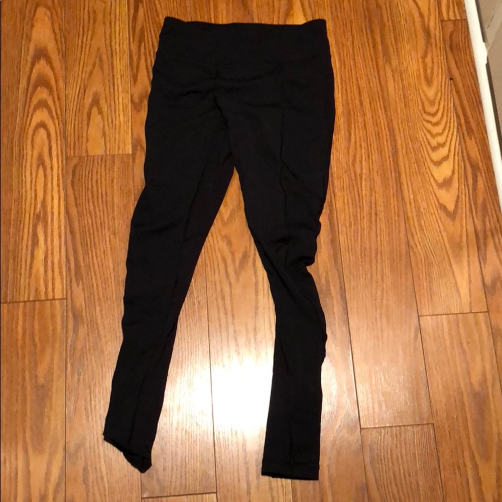 Lulu Lemon Long Leggings with leg pockets